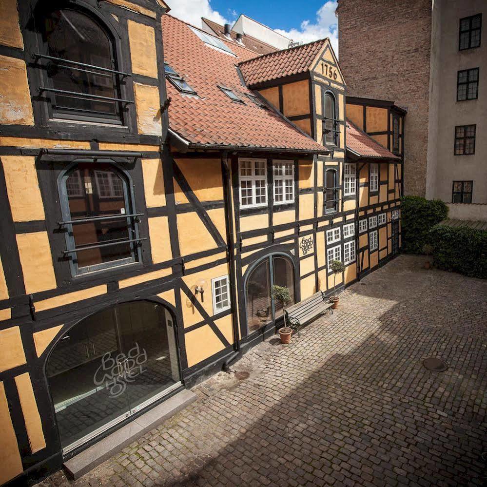 Capsule Hotel Nyhavn63 Copenhagen Exterior photo